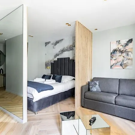 Neuilly/Paris :Magnifique Appartement 4P Extérieur photo